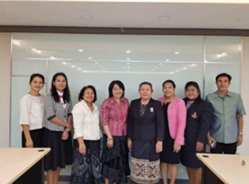 16-17 May 2560 Asst. Prof. Sommai
Pawabut and Prof. Boonruedee Udomphol
bring students from the Faculty of
Education, Suan Sunandha Rajabhat
University.