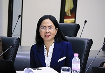 December 12, 2560 Assoc. Prof. Dr.
Nantiya Noichan , Dean of Faculty of
Education Attending the University Board
of Directors Meeting No. 11/2560