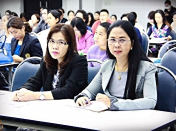December 15, 2560 Assoc. Prof. Dr.
Nantiya Noichan , Dean of Faculty of
Education, with Professor Dr. Kannika
Piromrat, Dean for Research and Academic
Services