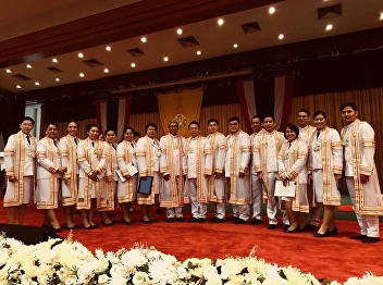 Mr.Rungrot Trongsakul and
Mr.Chi-sanupong  Intharakasem joined the
lecturer who gave the name of the
graduates to the graduation ceremony. Of
Suan Sunandha Rajabhat University Year
2560 March 4, 2018 at the Auditorium of
Sukhothai Thammathirat Open Univer