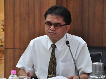 Assoc. Prof. Dr. Boonnat Meenanant Vice
President for Student Affairs The
Chairman of the Student Development
Fund's Board of Directors Meeting No.
4/2561 has the following agenda: