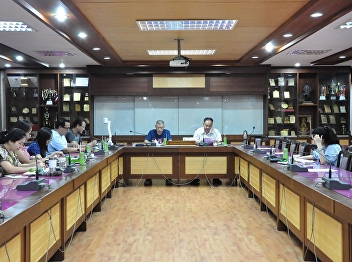 Assistant Professor Dr. Boonsan
Meenanant Vice President for Student
Affairs The chairman of the board of
directors of the Rajivit Alumni
Association, 5/2561.