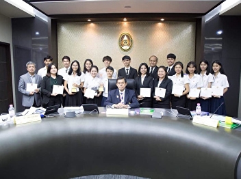 eptember 27, 2018, the students of the
Thai of Education ,Faculty of Education,
were honored with a card to honor the
benefactors of the university