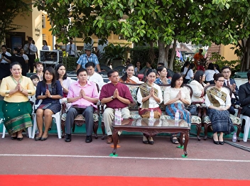 Associate Professor Dr. Nantiya Noichun,
Dean of the Faculty of Education
Presided over the opening ceremony of
Pachimalai Institute farewell ceremony
And dignity Year 5 students